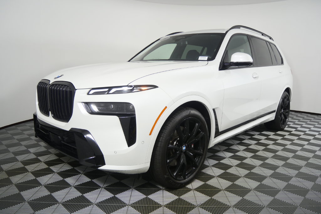 Used 2026 BMW X7 xDrive40i AWD/4WD image 8