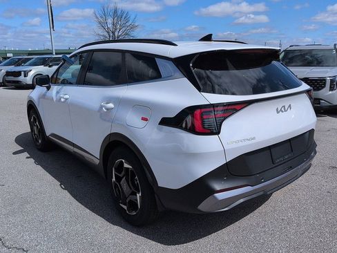New 2026 Kia Sportage EX FWD image 5