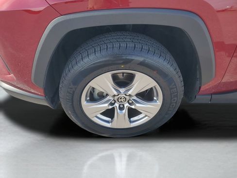 Used 2022 Toyota RAV4 XLE FWD image 10