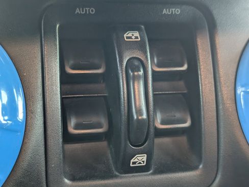 Used 2015 Jeep Wrangler Unlimited Sahara w/ Max Tow Package image 12