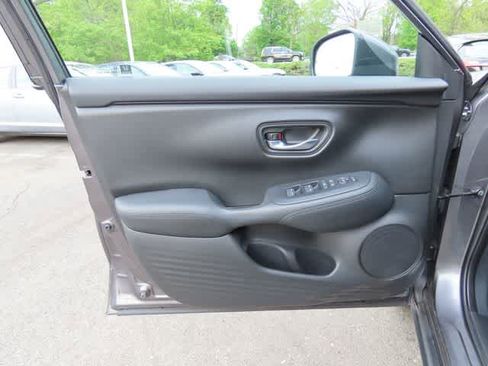 Certified 2025 Honda HR-V LX image 15