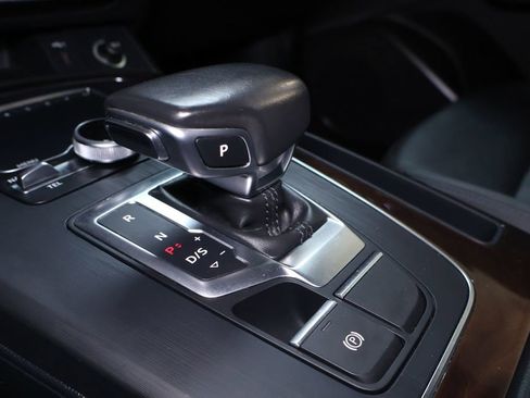 Used 2018 Audi Q5 2.0T Premium Plus w/ Premium Plus Package image 46