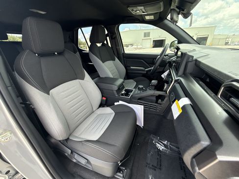 Certified 2025 Toyota 4Runner TRD Off-Road AWD/4WD image 25