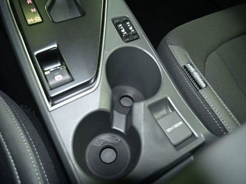 Used 2025 Subaru Crosstrek 2.0i Premium image 28