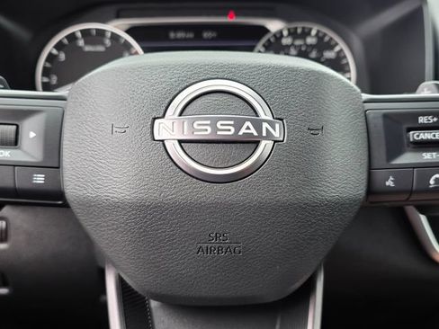 Used 2025 Nissan Rogue SV FWD image 23