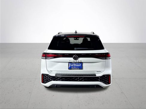 New 2026 Volkswagen Tiguan SE R-Line AWD/4WD image 7