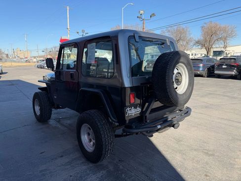 Used 1992 Jeep Wrangler 4WD image 5