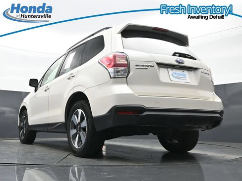 Used 2018 Subaru Forester 2.5i Premium w/ All-Weather Package AWD/4WD image 30