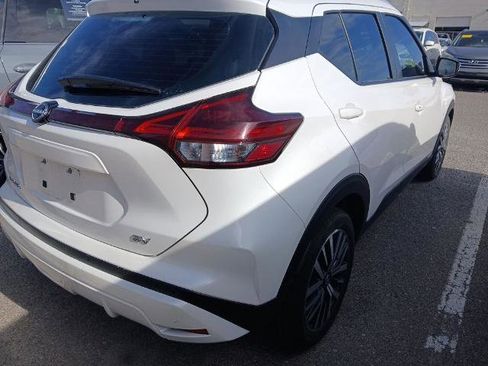 Certified 2023 Nissan Kicks SV FWD image 5