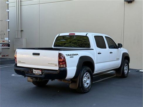 Used 2013 Toyota Tacoma PreRunner RWD image 5