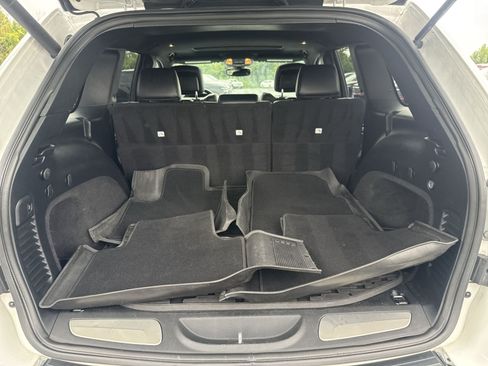 Used 2019 Jeep Grand Cherokee Limited AWD/4WD image 27