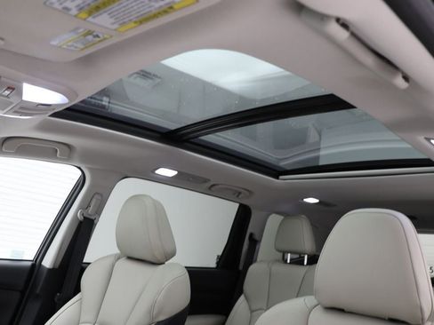 Used 2022 Subaru Ascent Limited w/ Technology Package image 19