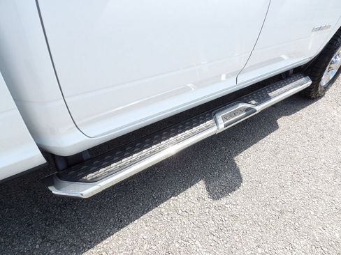 Used 2024 RAM 2500 Big Horn AWD/4WD image 54