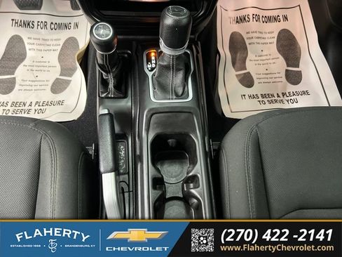 Used 2018 Jeep Wrangler Unlimited Sahara AWD/4WD image 30