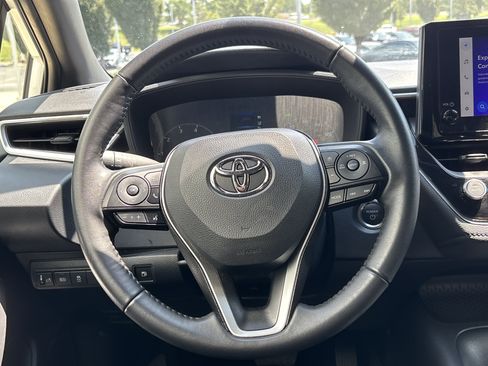 Used 2025 Toyota Corolla SE FWD image 17
