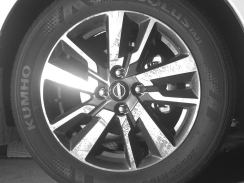 Used 2025 Nissan Versa SV w/ Trunk Package FWD image 13