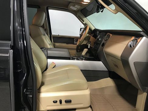 Used 2013 Ford Expedition XLT RWD image 13