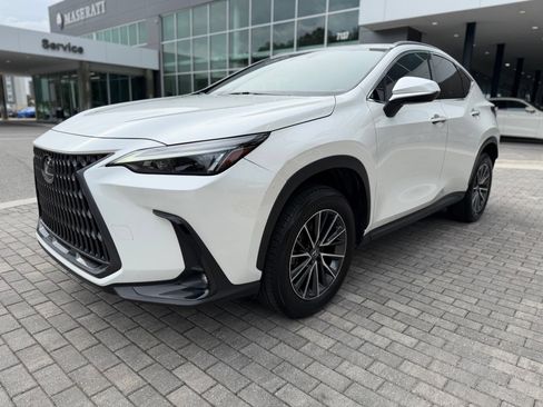 Used 2024 Lexus NX 250 FWD w/ Towing Package (2000 Lbs) image 9