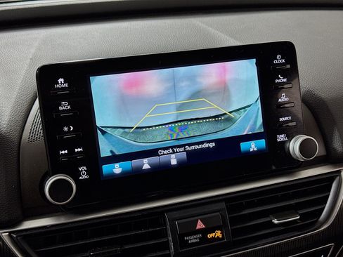 Used 2020 Honda Accord Sport image 2