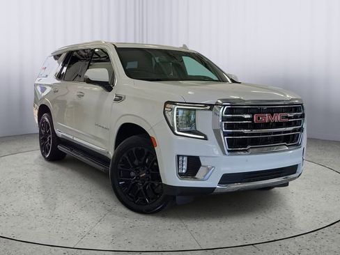 Used 2022 GMC Yukon SLT w/ SLT Luxury Package AWD/4WD image 1