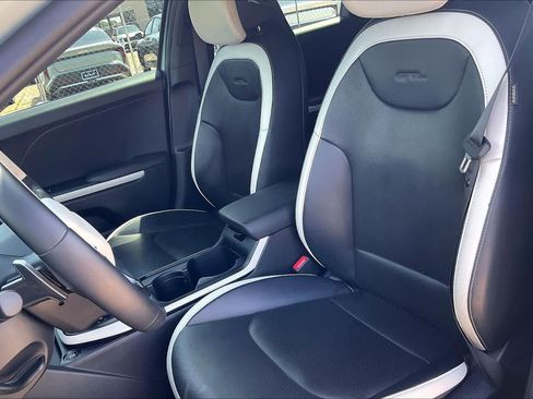 Certified 2025 Kia K4 GT-Line Turbo FWD image 10