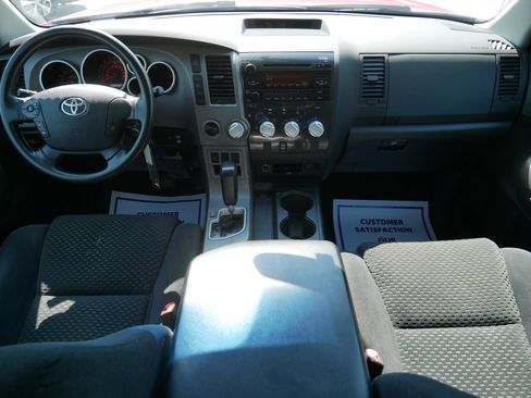 Certified 2025 Volkswagen Tiguan SE AWD/4WD image 16