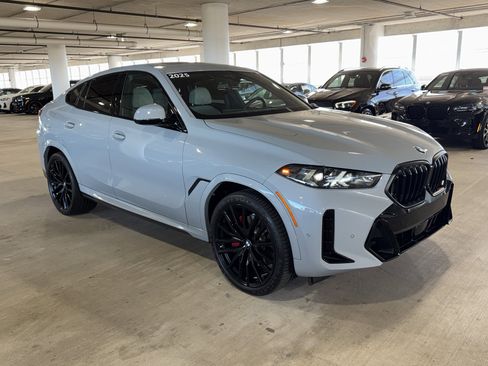 Certified 2025 BMW X6 xDrive40i image 1
