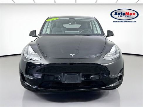 Used 2023 Tesla Model Y Long Range image 7