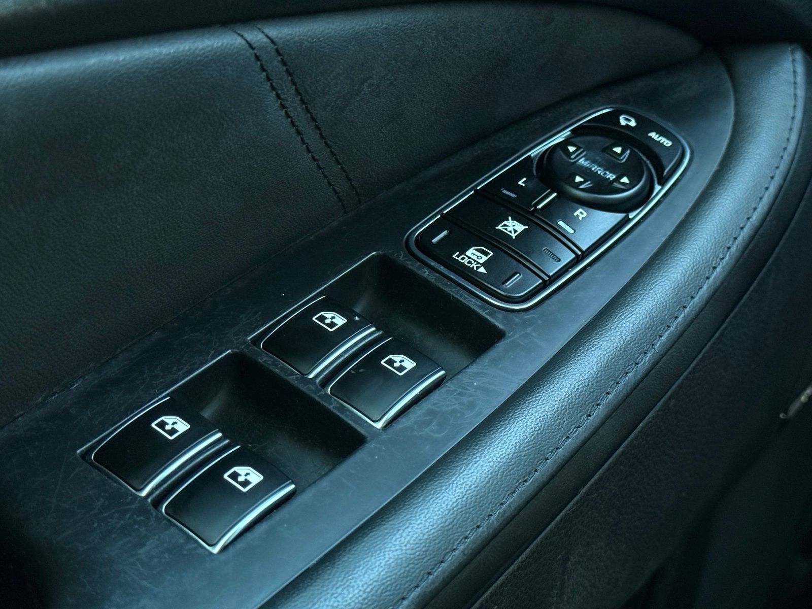 Used 2014 Hyundai Equus Signature RWD image 33