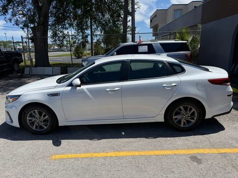 Used 2020 Kia Optima LX image 6