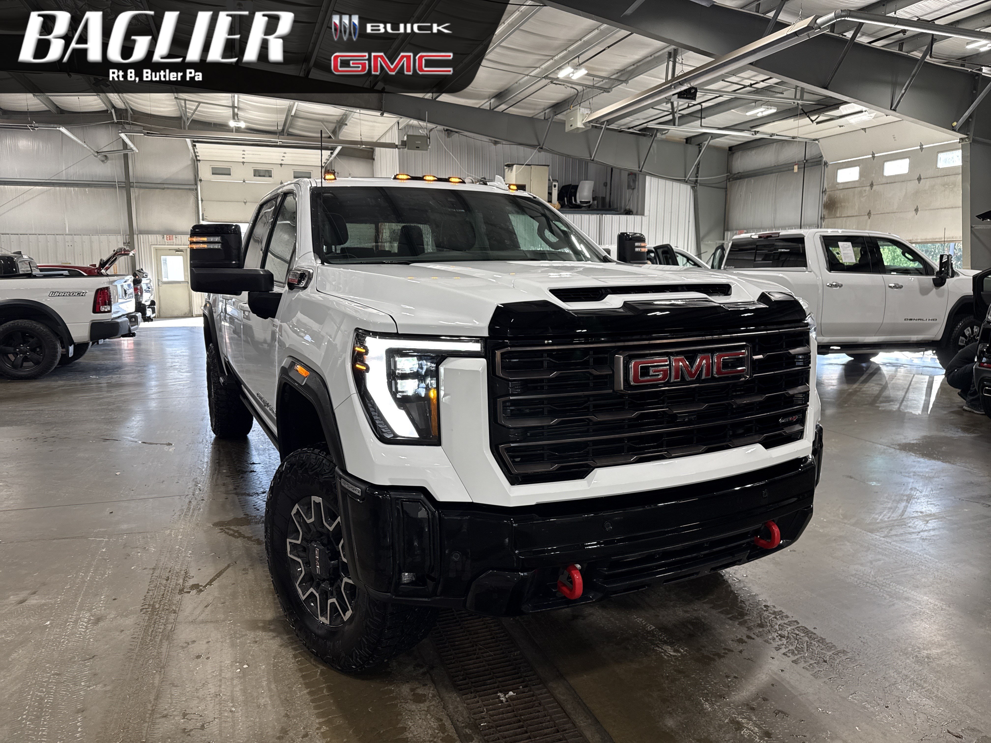 Used 2025 GMC Sierra 2500 AT4X AWD/4WD image 1