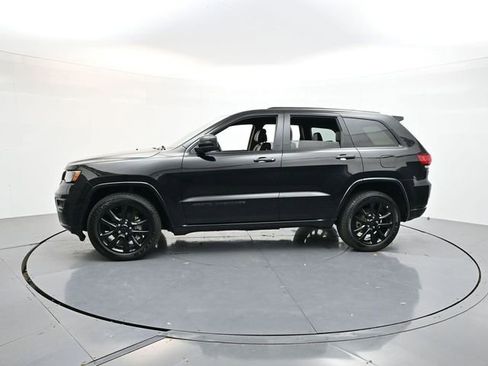 Used 2020 Jeep Grand Cherokee Altitude image 5