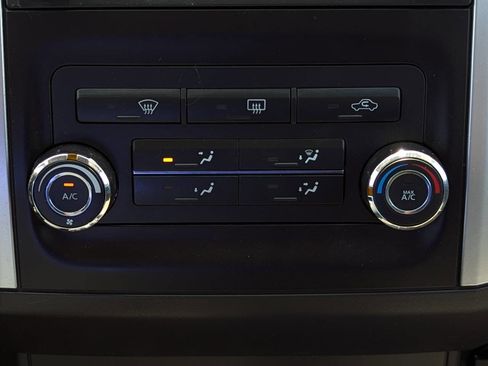 Used 2015 Nissan Xterra PRO-4X AWD/4WD image 22