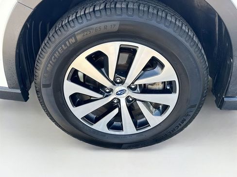Used 2021 Subaru Outback Premium AWD/4WD image 40