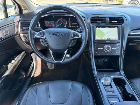 Used 2018 Ford Fusion Energi Titanium image 22