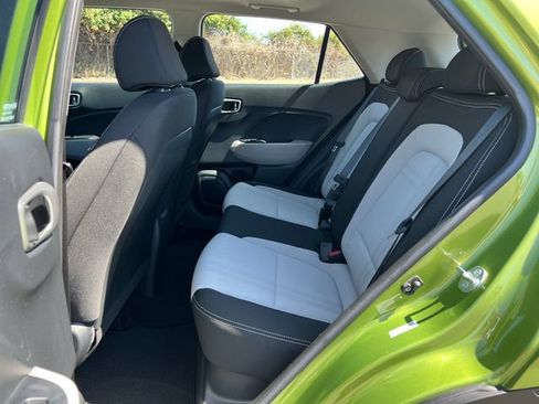 Used 2023 Hyundai Venue SEL w/ Cargo Package FWD image 14