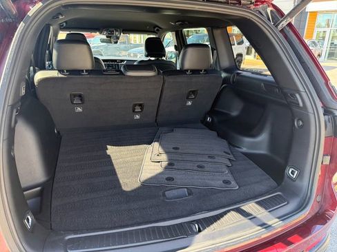 Used 2025 Jeep Grand Cherokee Altitude image 29