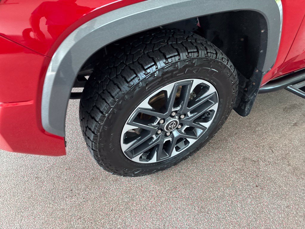 Used 2024 Toyota Tundra Limited AWD/4WD image 7