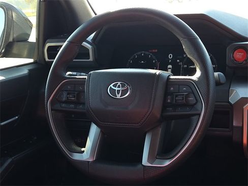 Used 2024 Toyota Tacoma TRD Off-Road image 15