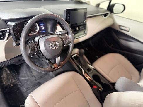 Used 2022 Toyota Corolla LE FWD image 18