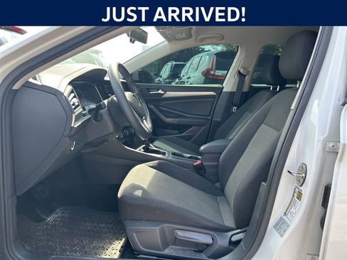 Used 2021 Volkswagen Jetta S w/ Driver Assistance Package FWD image 9