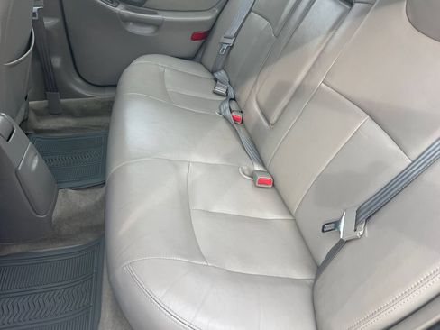 Used 1998 Oldsmobile Cutlass GLS FWD image 12