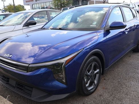 Used 2025 Kia K4 FWD image 1