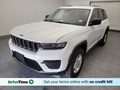 Used 2023 Jeep Grand Cherokee Laredo AWD/4WD image 1