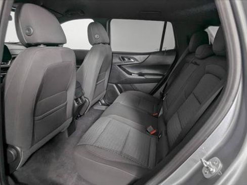 Used 2025 Chevrolet Equinox LT FWD image 16