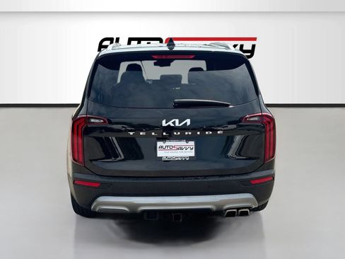 Used 2022 Kia Telluride EX w/ EX Premium Package FWD image 6