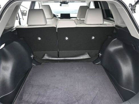 Used 2023 Toyota Corolla Cross LE image 14