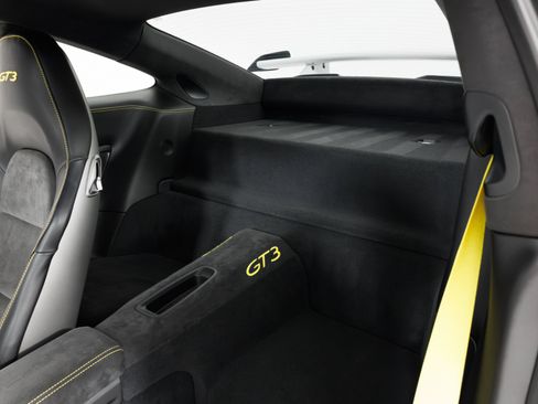 Used 2018 Porsche 911 GT3 RWD image 48