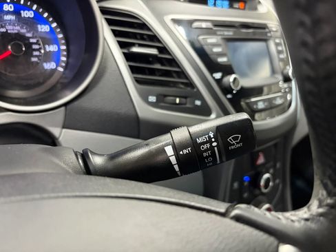 Used 2014 Hyundai Elantra Limited FWD image 32