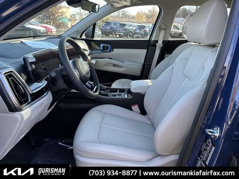 Certified 2025 Kia Sorento S w/ Panoramic Sunroof Package image 21